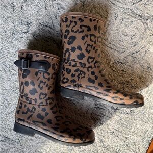 Hunter Refined Rain Boots in Beach Tan/Black Leopard Print size 8